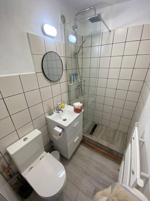 Black& White Apartment Braşov Eksteriør billede