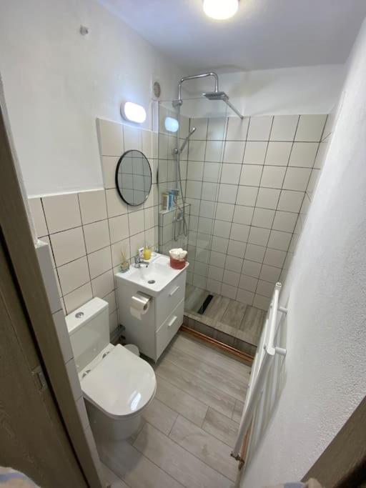 Black& White Apartment Braşov Eksteriør billede